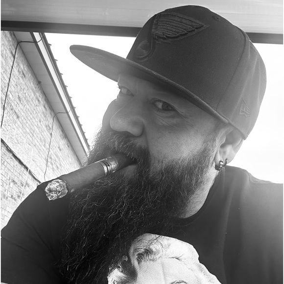 Hi I’m Weston! Message me about any questions - Picture 3 of 16